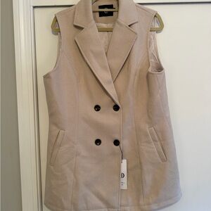 Stylish Beige Double-Breasted Vest